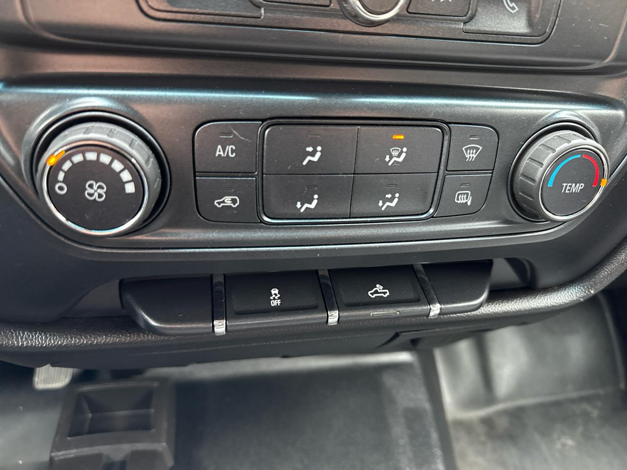 GMC Sierra 2500HD Crew Cab Short Bed 4WD 2017