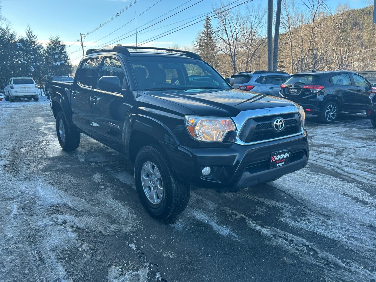 Toyota Tacoma Double Cab V6 6MT 4WD 2015