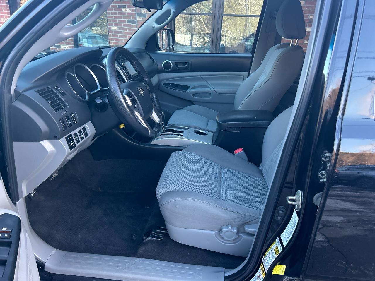 Toyota Tacoma Double Cab V6 6MT 4WD 2015