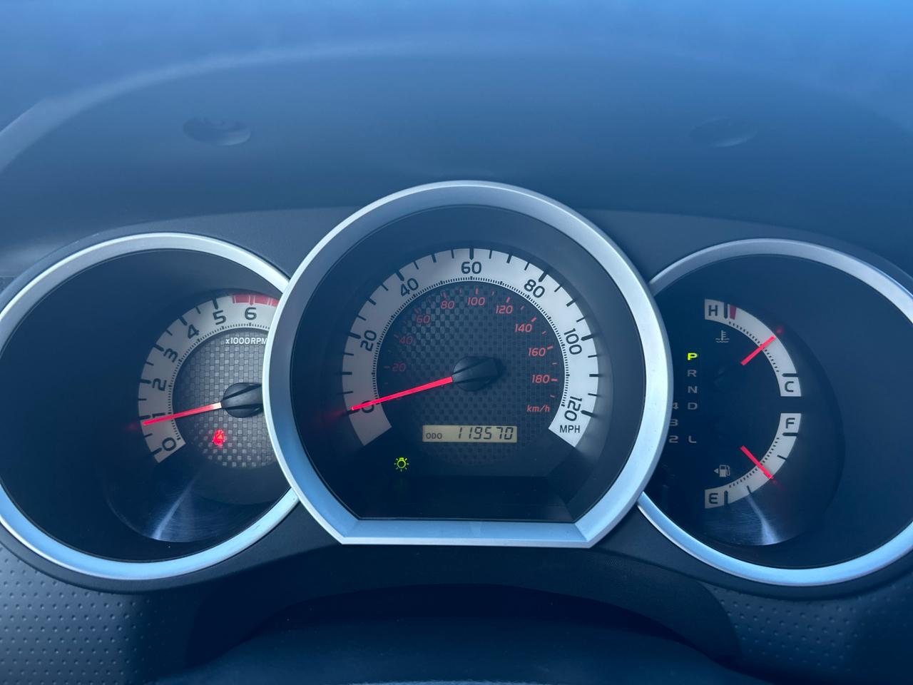 Toyota Tacoma Double Cab V6 6MT 4WD 2015