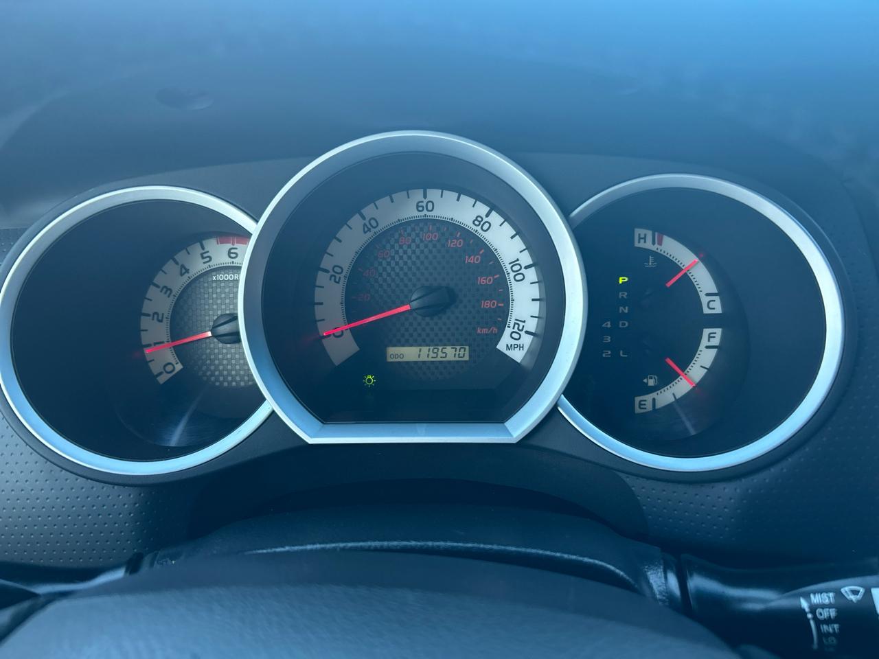 Toyota Tacoma Double Cab V6 6MT 4WD 2015