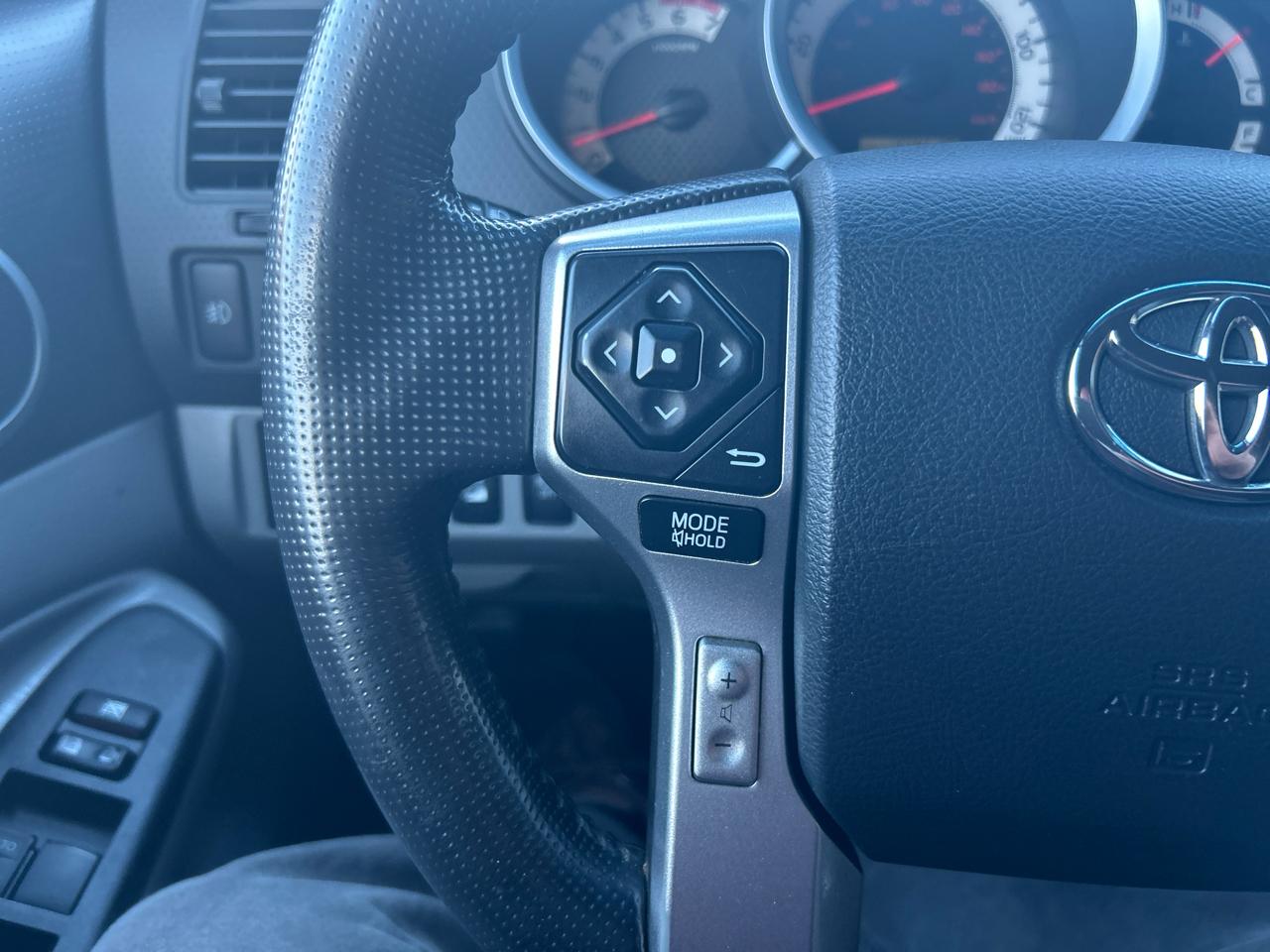 Toyota Tacoma Double Cab V6 6MT 4WD 2015