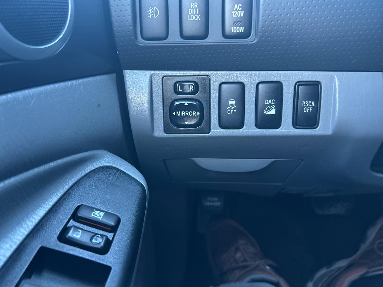 Toyota Tacoma Double Cab V6 6MT 4WD 2015