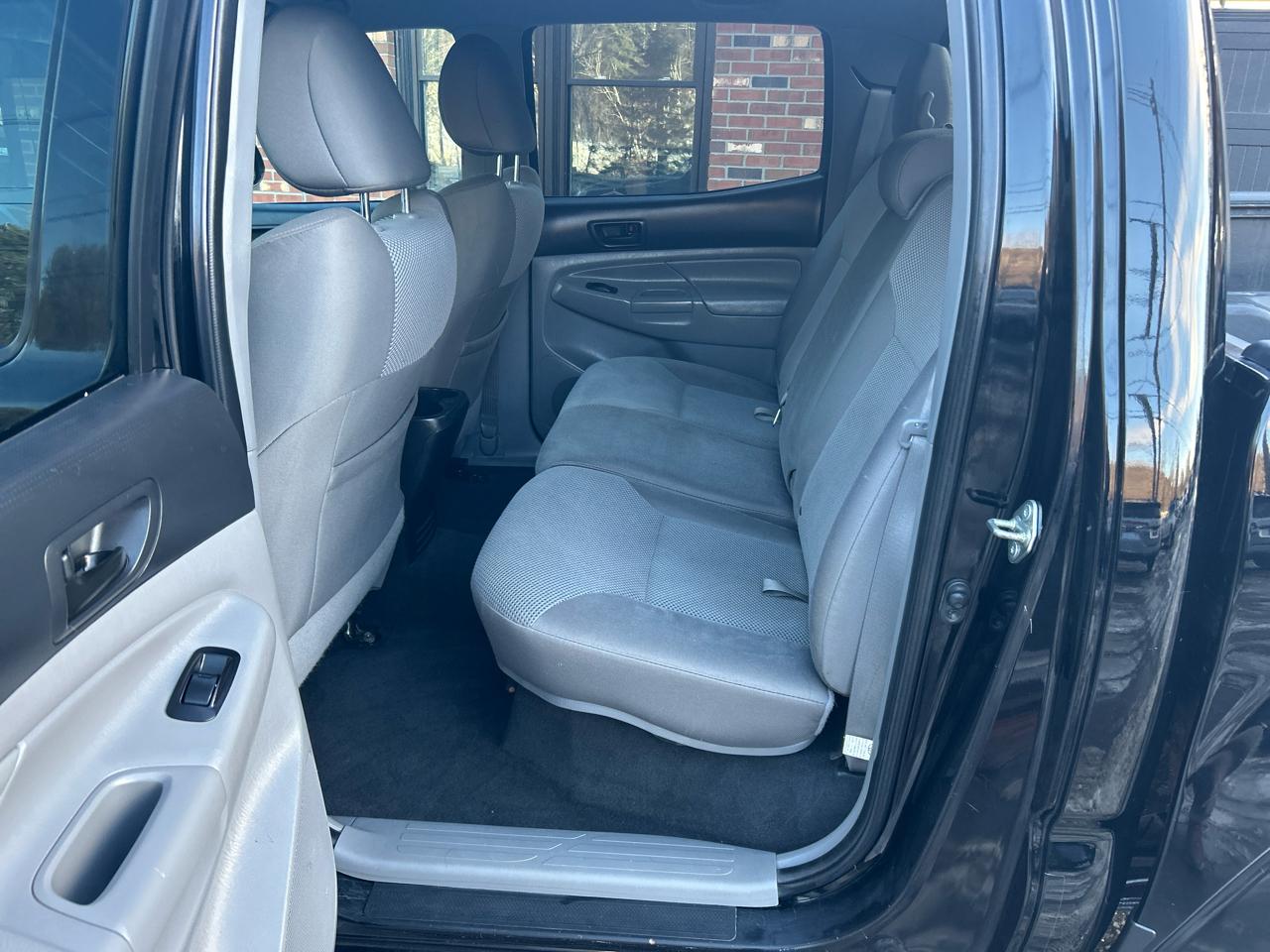 Toyota Tacoma Double Cab V6 6MT 4WD 2015