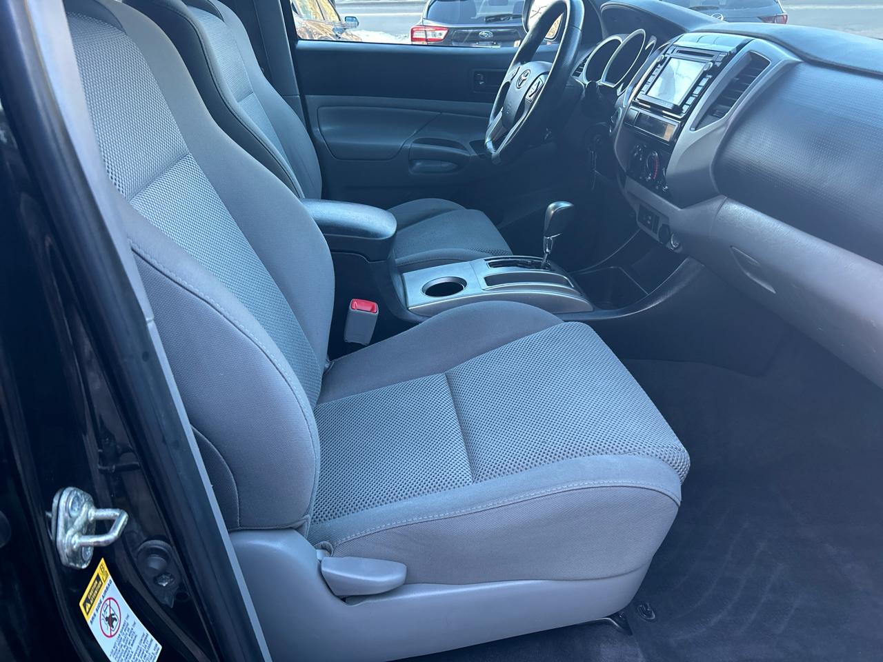 Toyota Tacoma Double Cab V6 6MT 4WD 2015