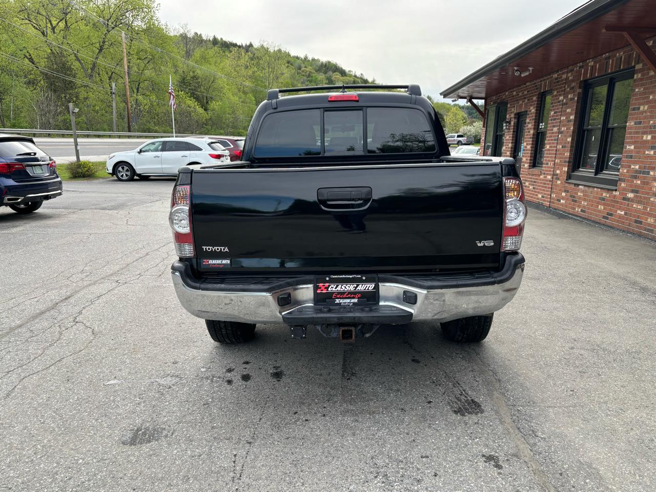 Toyota Tacoma Double Cab V6 6MT 4WD 2015