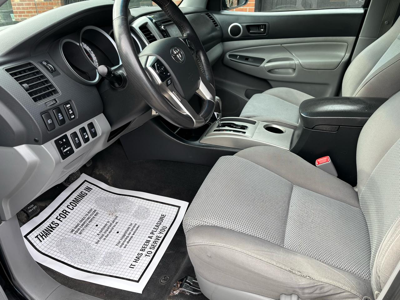 Toyota Tacoma Double Cab V6 6MT 4WD 2015