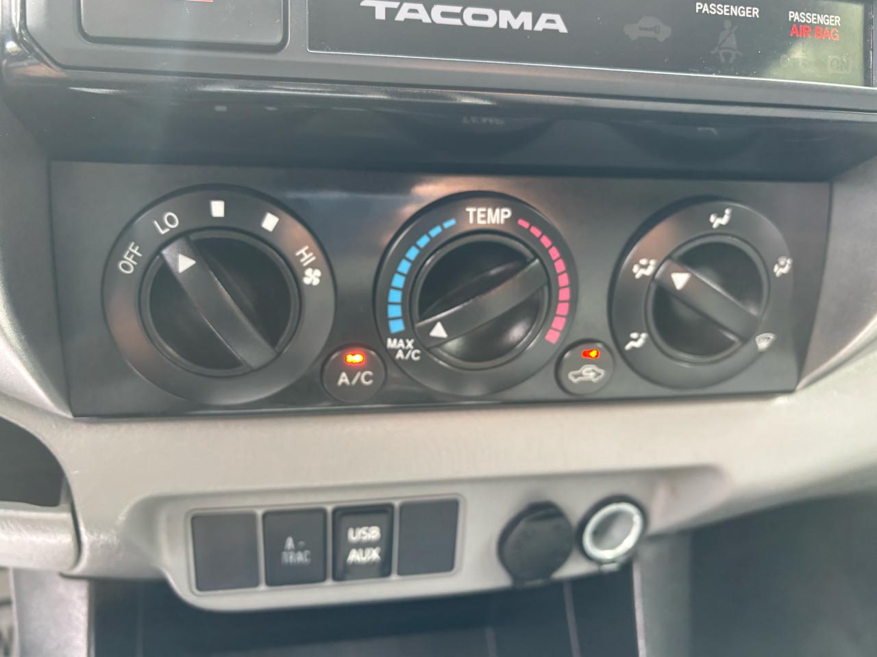 Toyota Tacoma Double Cab V6 6MT 4WD 2015