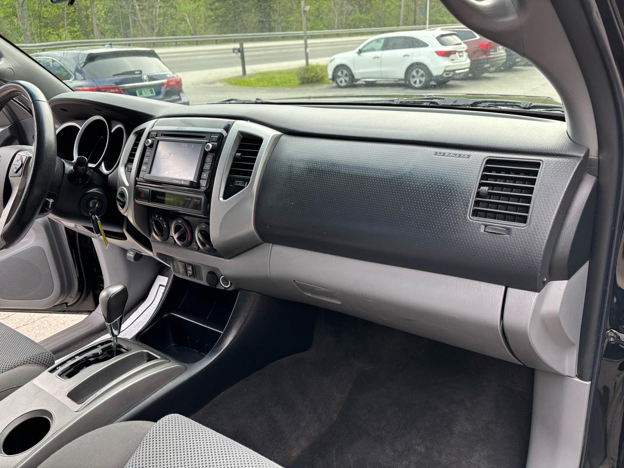 Toyota Tacoma Double Cab V6 6MT 4WD 2015
