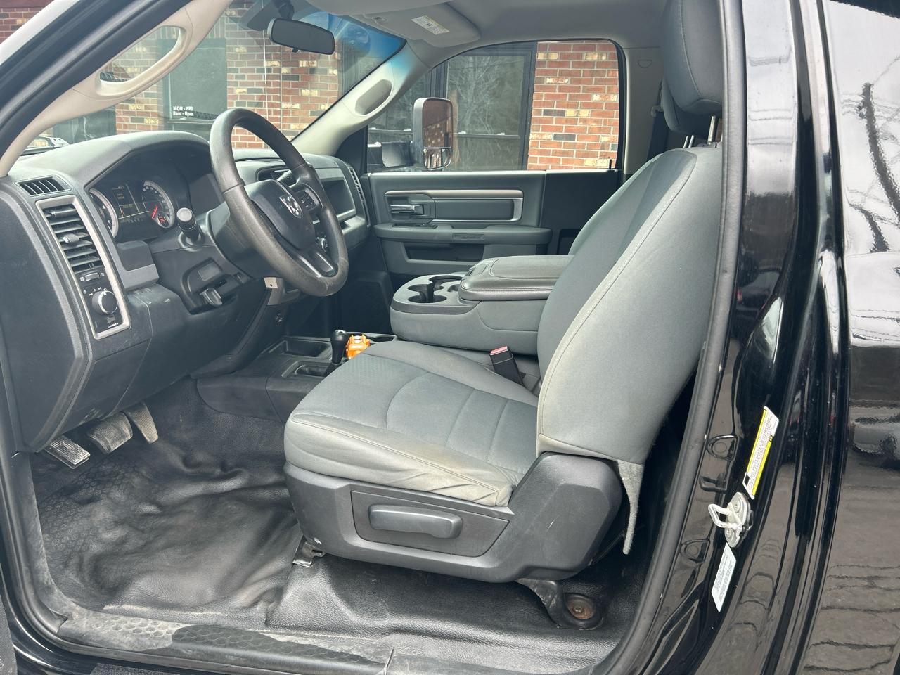 RAM 3500 Regular Cab 4WD DRW 2015