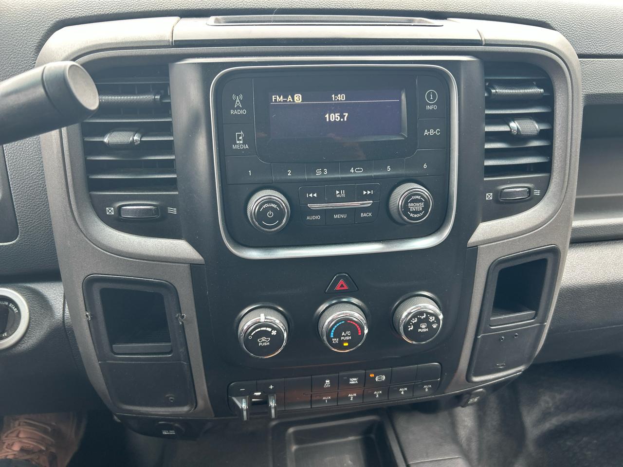 RAM 3500 Regular Cab 4WD DRW 2015