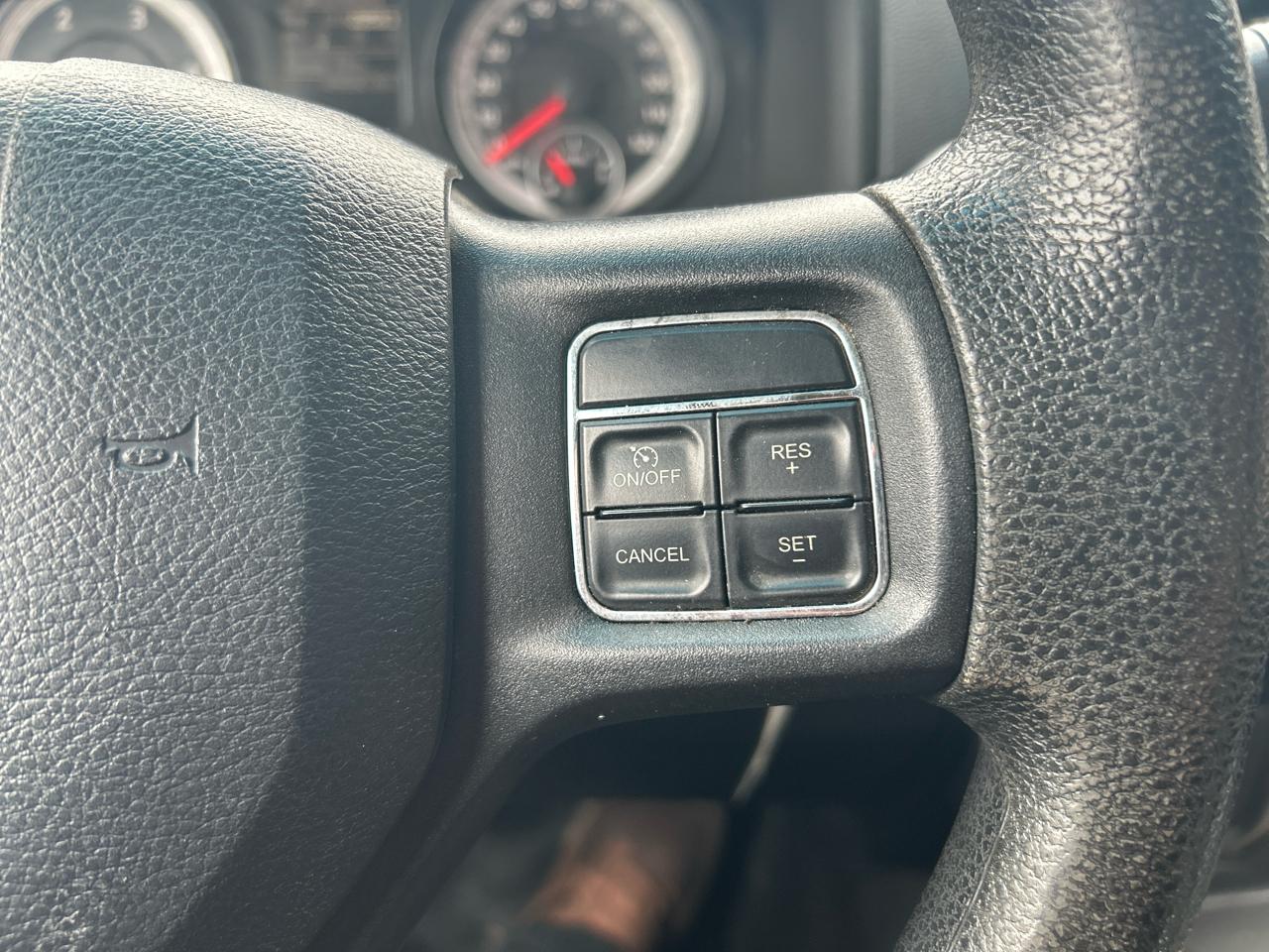 RAM 3500 Regular Cab 4WD DRW 2015