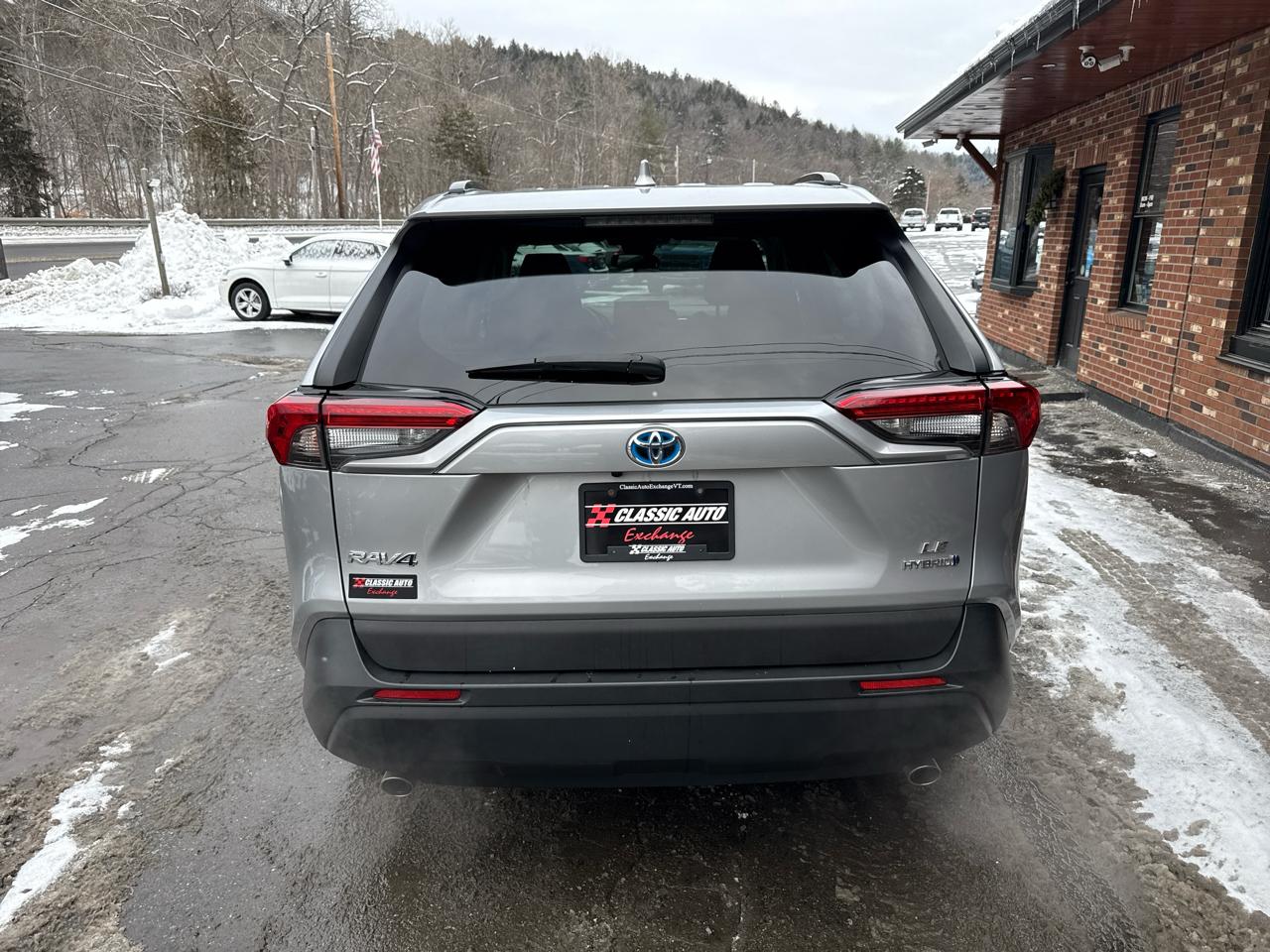 Toyota RAV4 Hybrid LE 2021