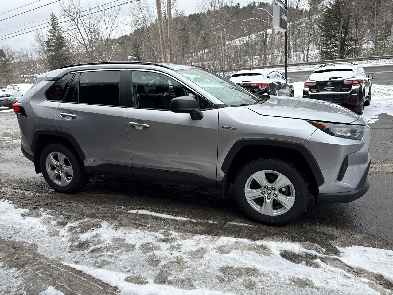 Toyota RAV4 Hybrid LE 2021