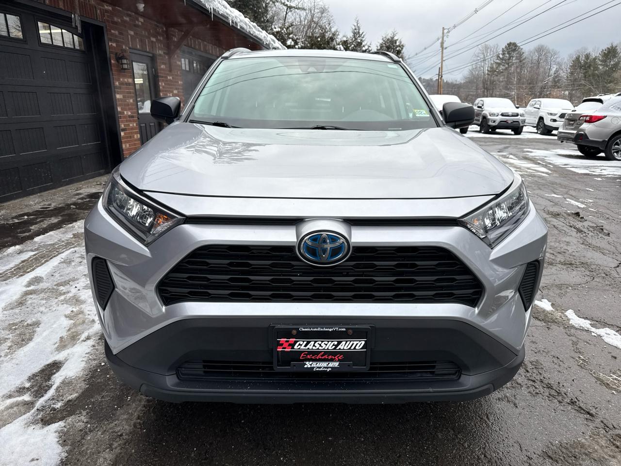 Toyota RAV4 Hybrid LE 2021