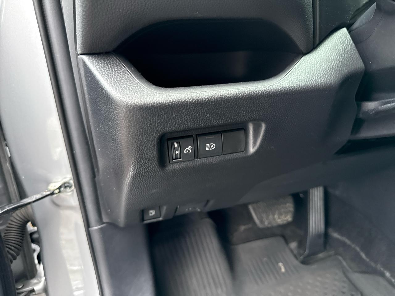 Toyota RAV4 Hybrid LE 2021