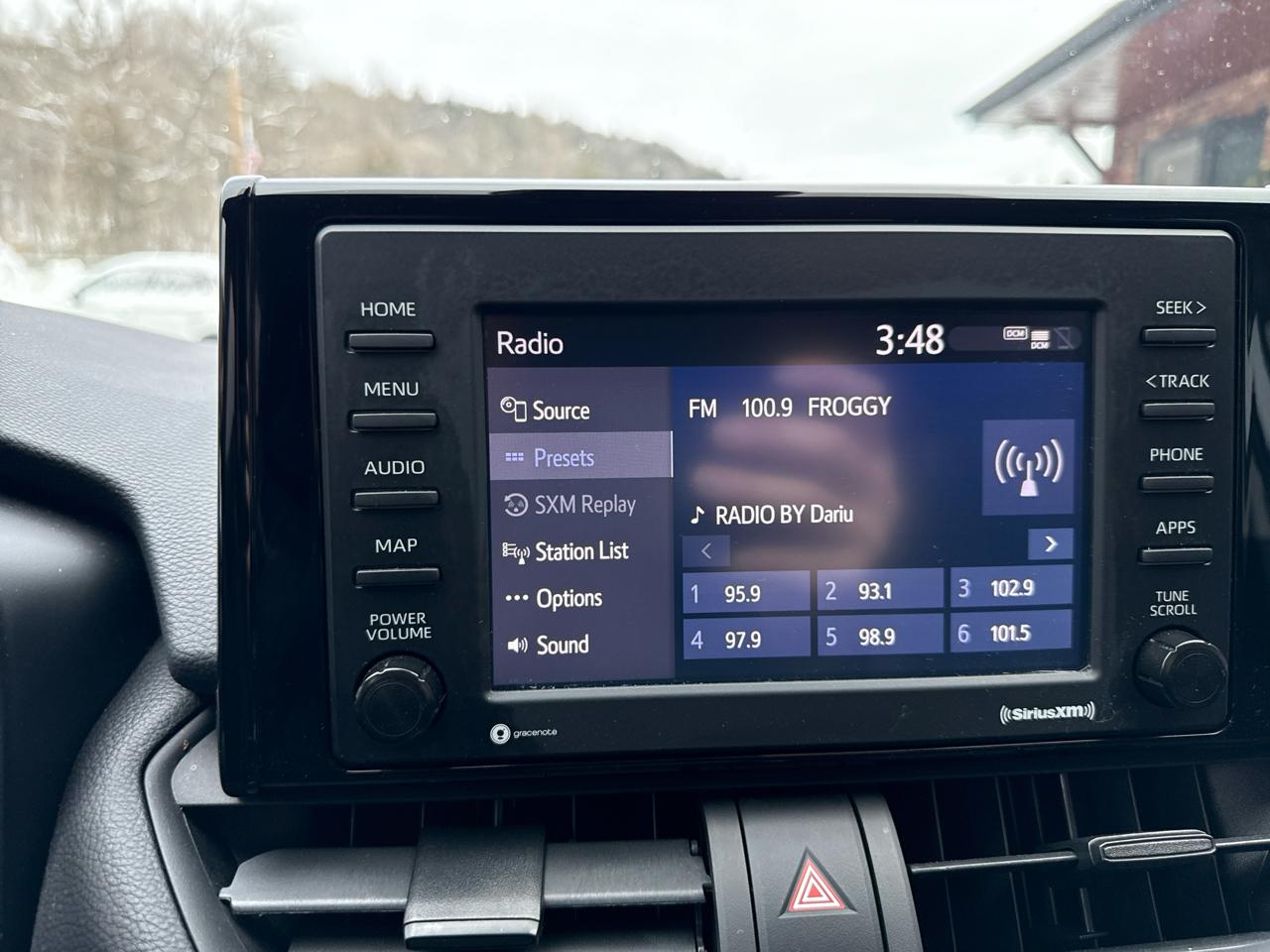 Toyota RAV4 Hybrid LE 2021