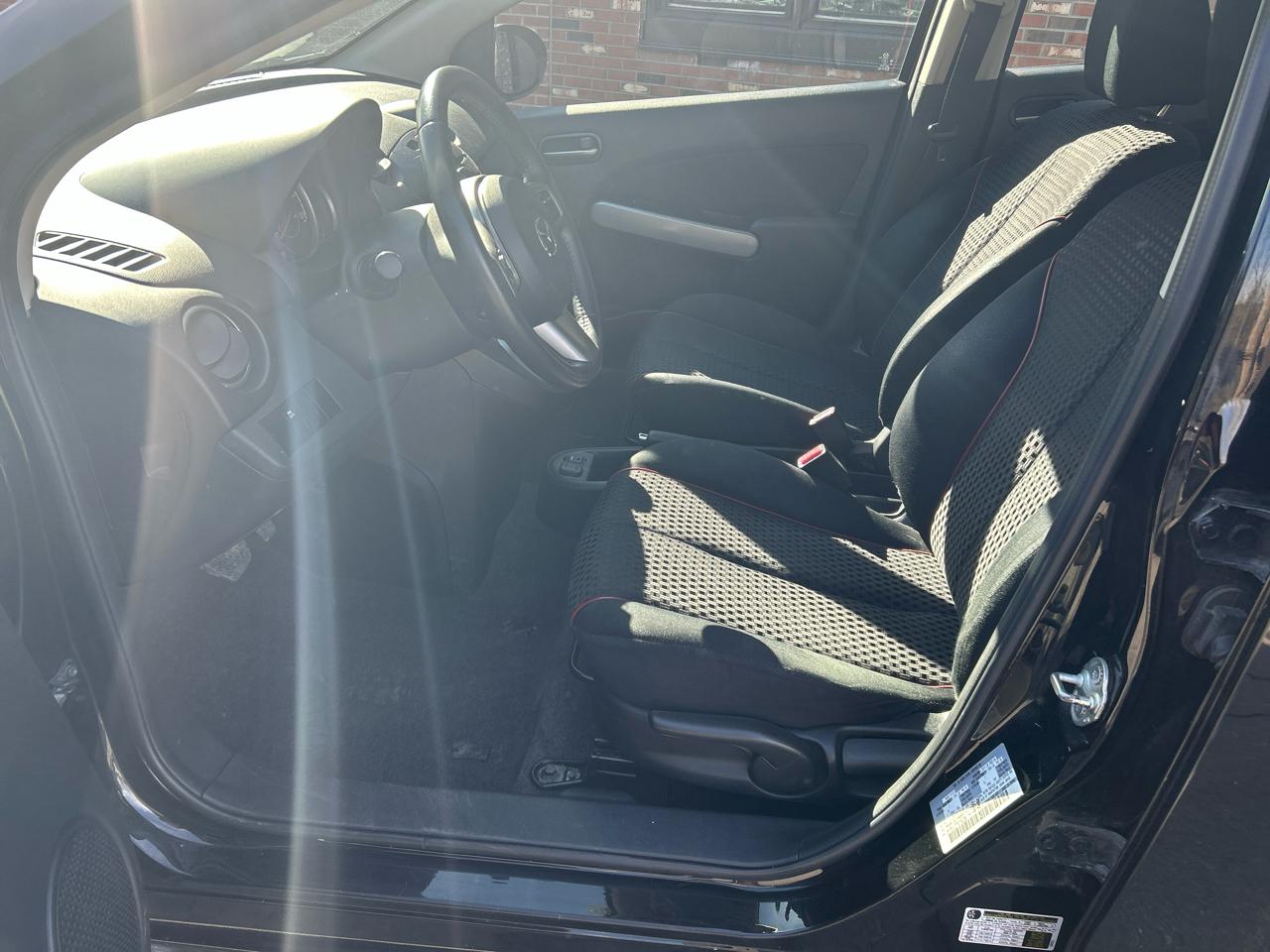 Mazda MAZDA2 Touring 2013