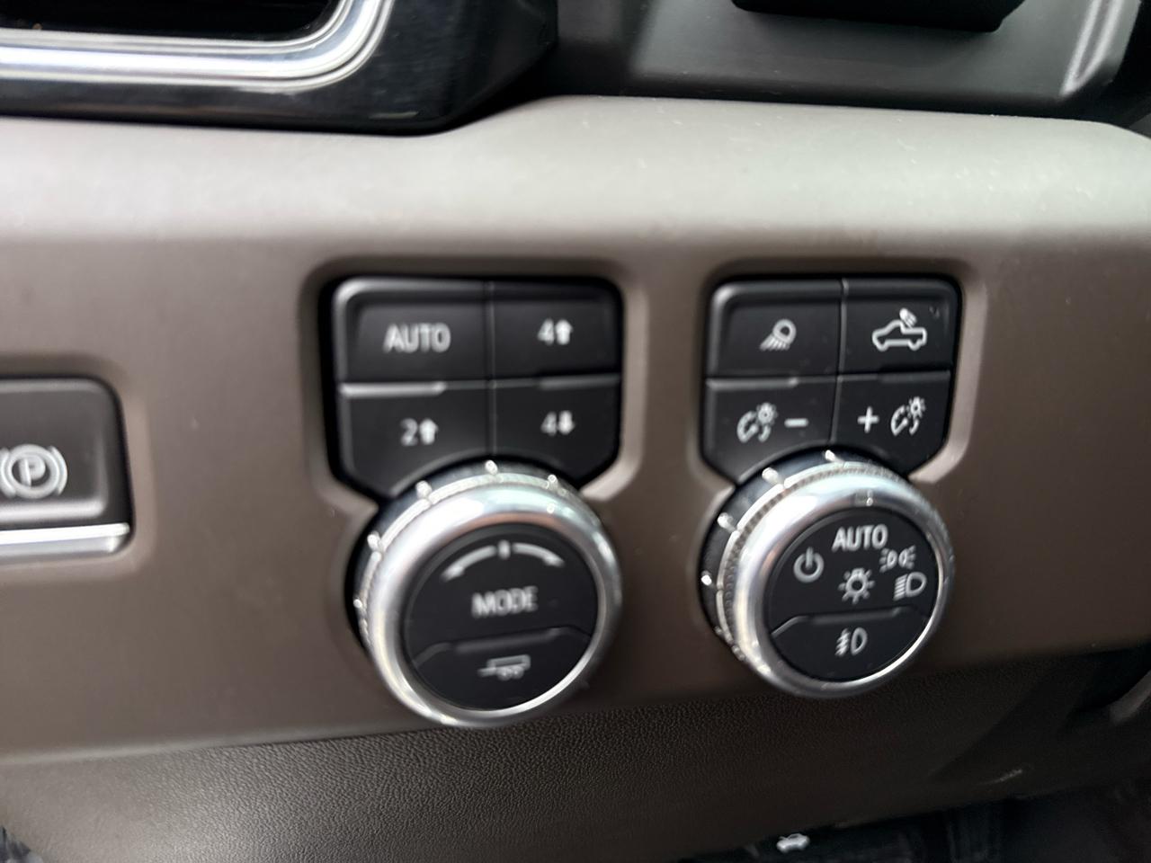 GMC Sierra 2500HD Denali Crew Cab 4WD SB 2024