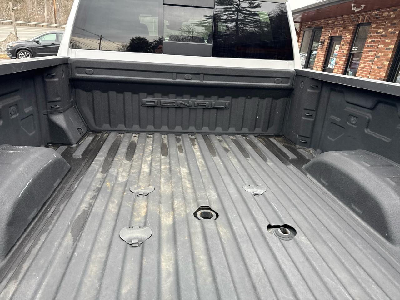 GMC Sierra 2500HD Denali Crew Cab 4WD SB 2024