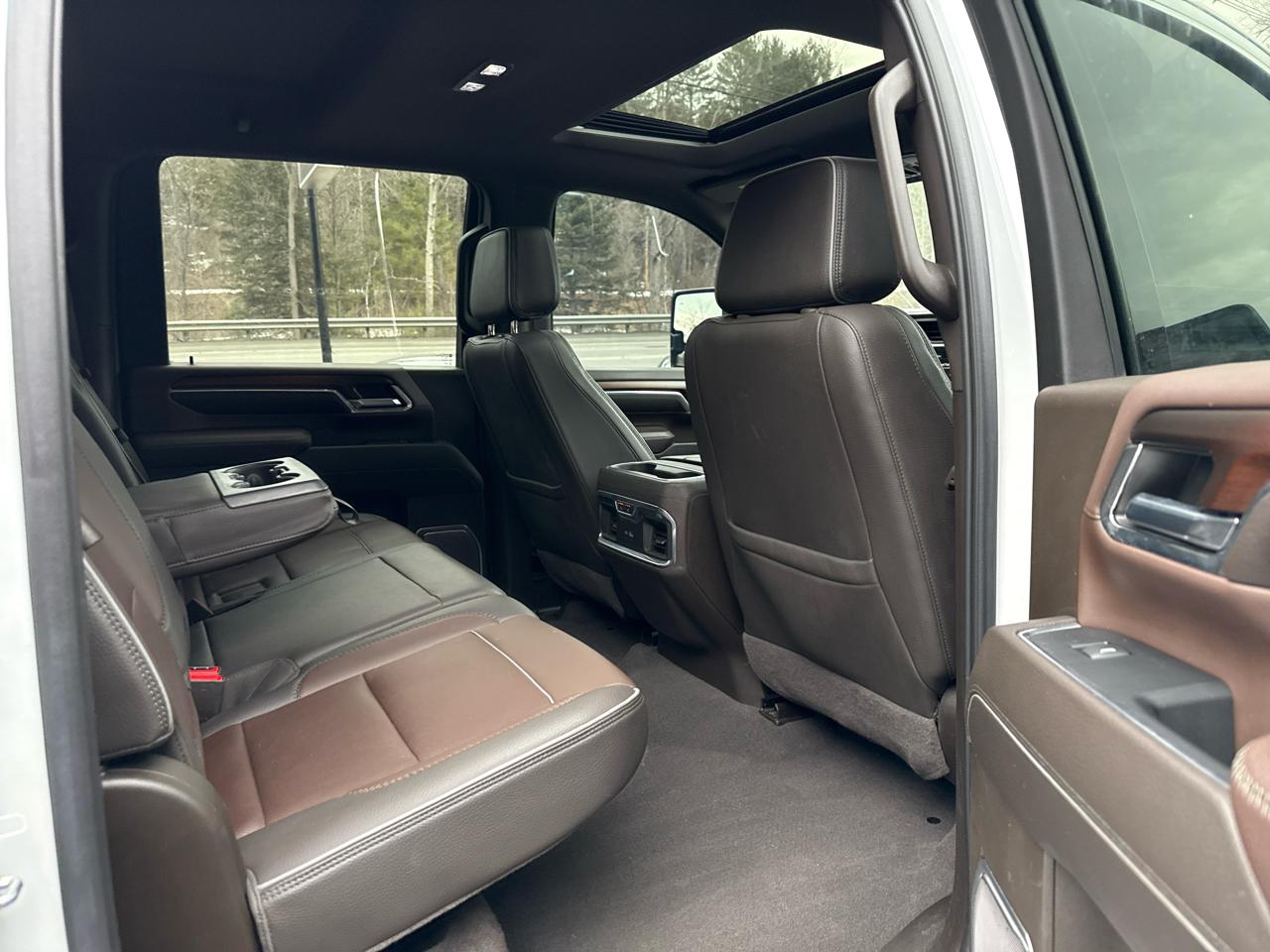 GMC Sierra 2500HD Denali Crew Cab 4WD SB 2024