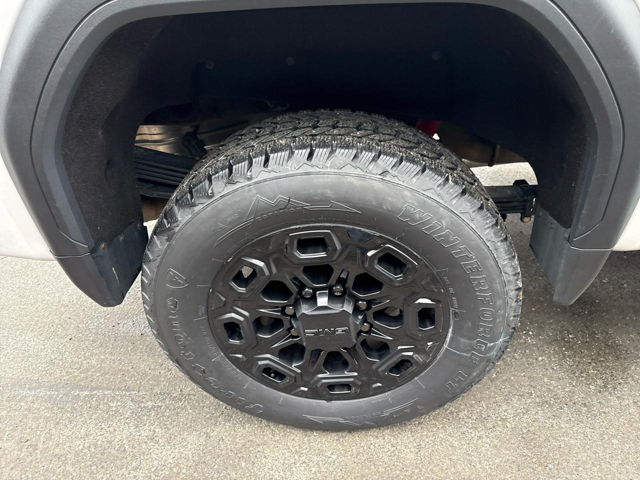 GMC Sierra 2500HD Denali Crew Cab 4WD SB 2024