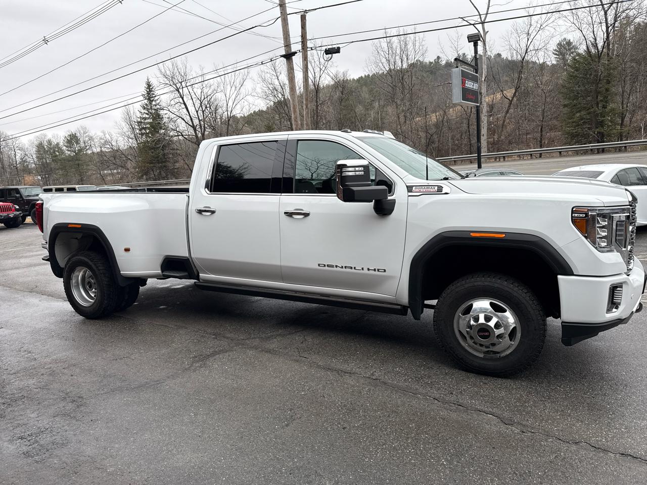 GMC Sierra 3500HD Denali Crew Cab Long Box 4WD 2023