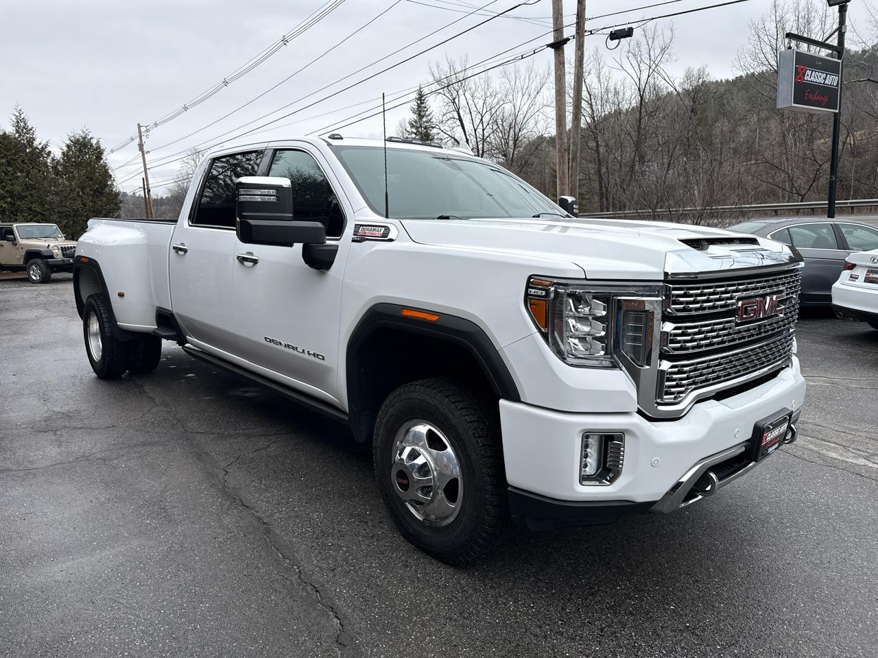 GMC Sierra 3500HD Denali Crew Cab Long Box 4WD 2023