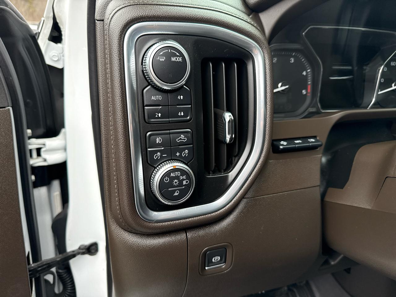 GMC Sierra 3500HD Denali Crew Cab Long Box 4WD 2023