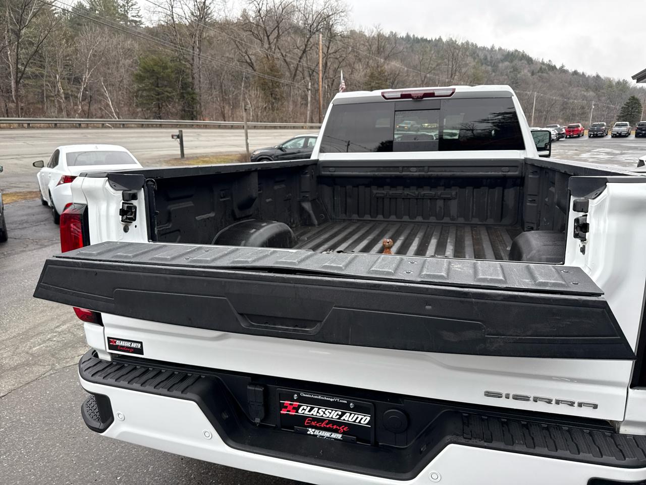 GMC Sierra 3500HD Denali Crew Cab Long Box 4WD 2023