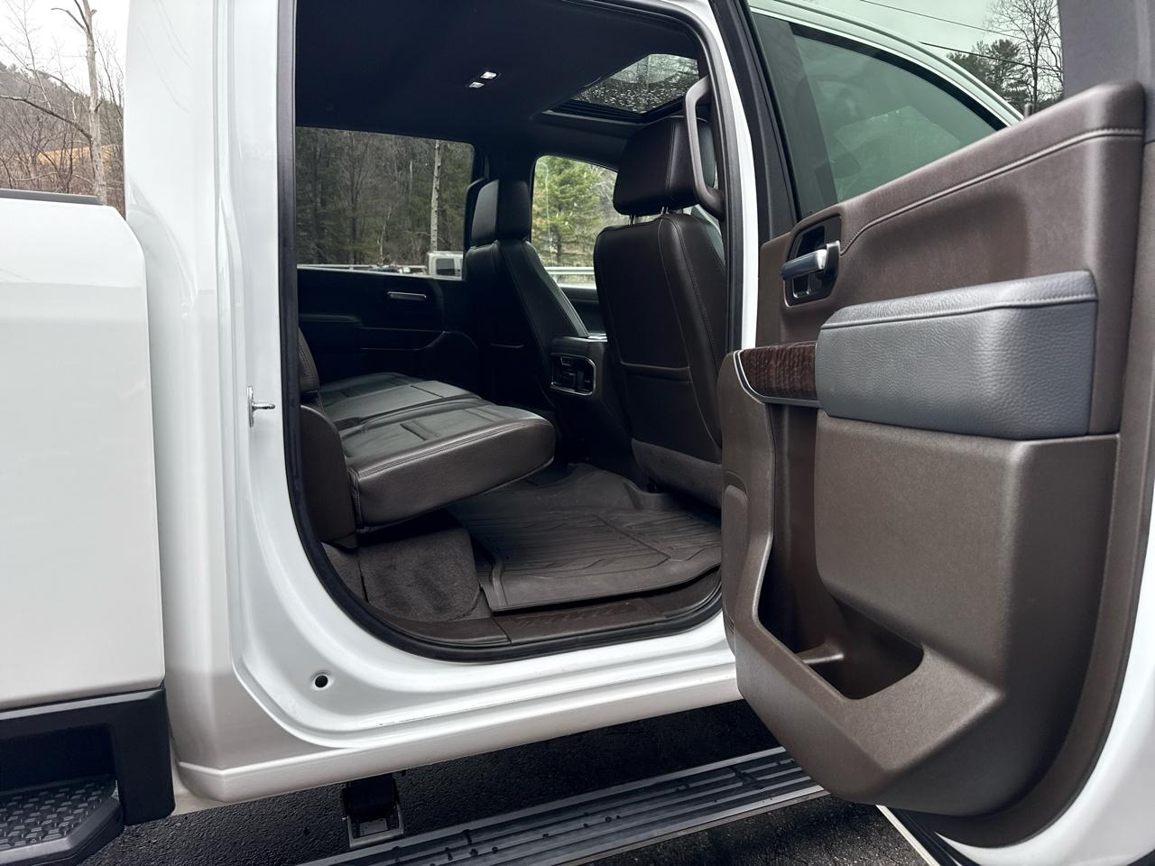 GMC Sierra 3500HD Denali Crew Cab Long Box 4WD 2023