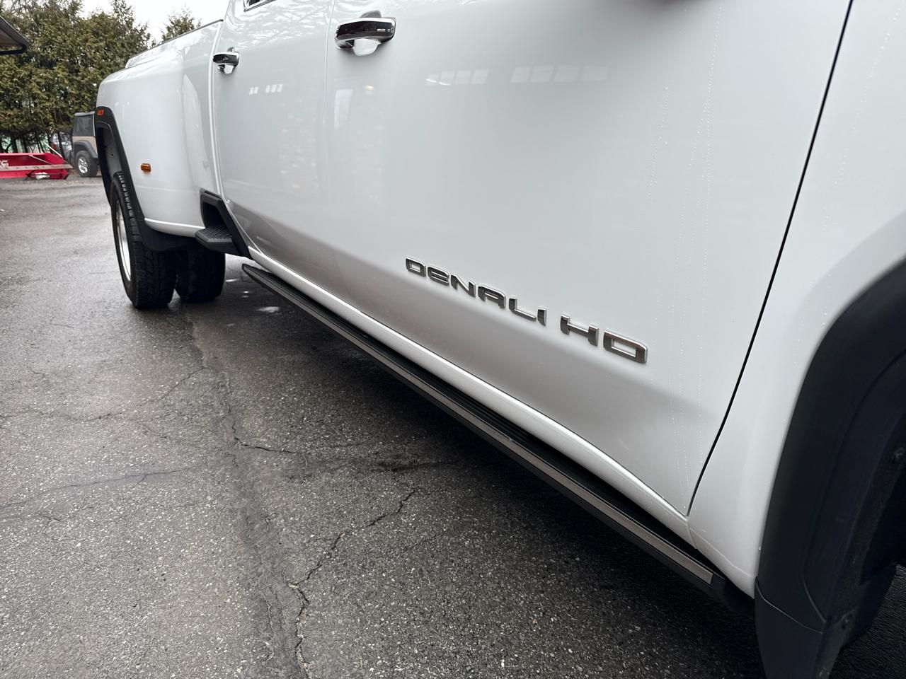GMC Sierra 3500HD Denali Crew Cab Long Box 4WD 2023