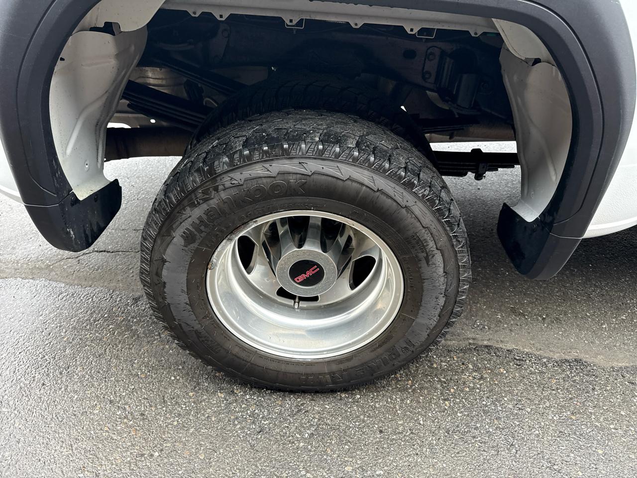 GMC Sierra 3500HD Denali Crew Cab Long Box 4WD 2023