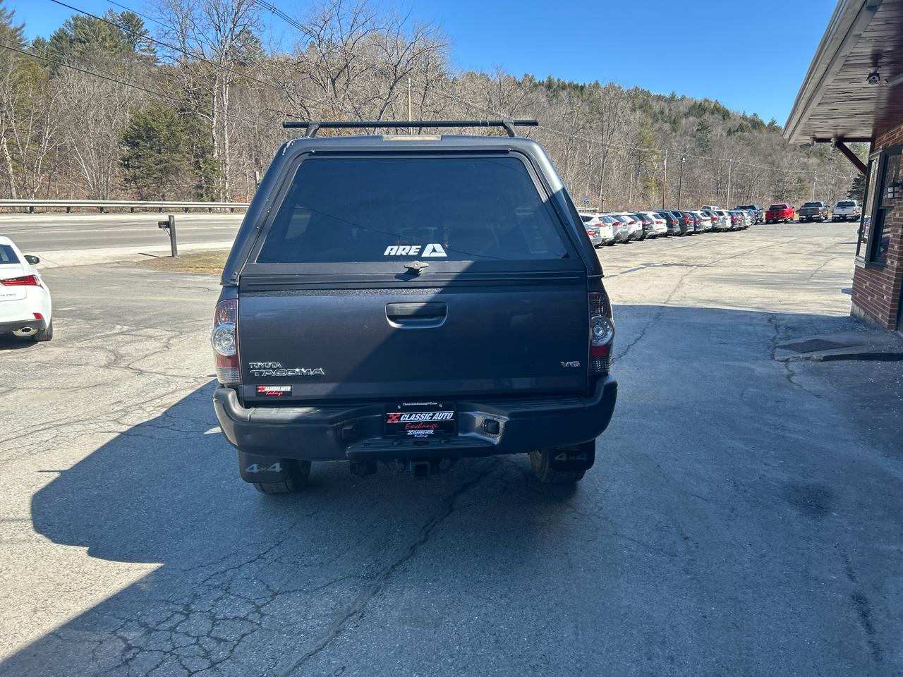 Toyota Tacoma Double Cab Long Bed V6 5AT 4WD 2015