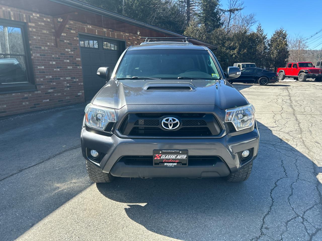 Toyota Tacoma Double Cab Long Bed V6 5AT 4WD 2015