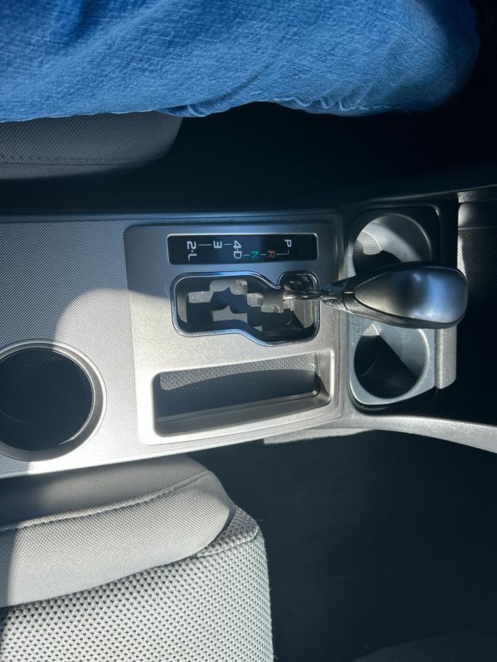 Toyota Tacoma Double Cab Long Bed V6 5AT 4WD 2015