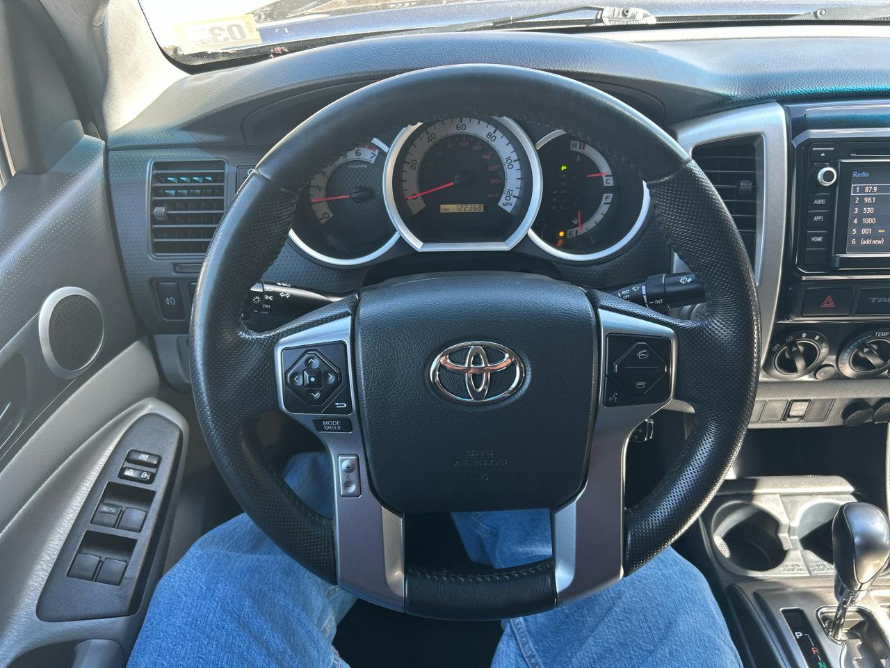 Toyota Tacoma Double Cab Long Bed V6 5AT 4WD 2015