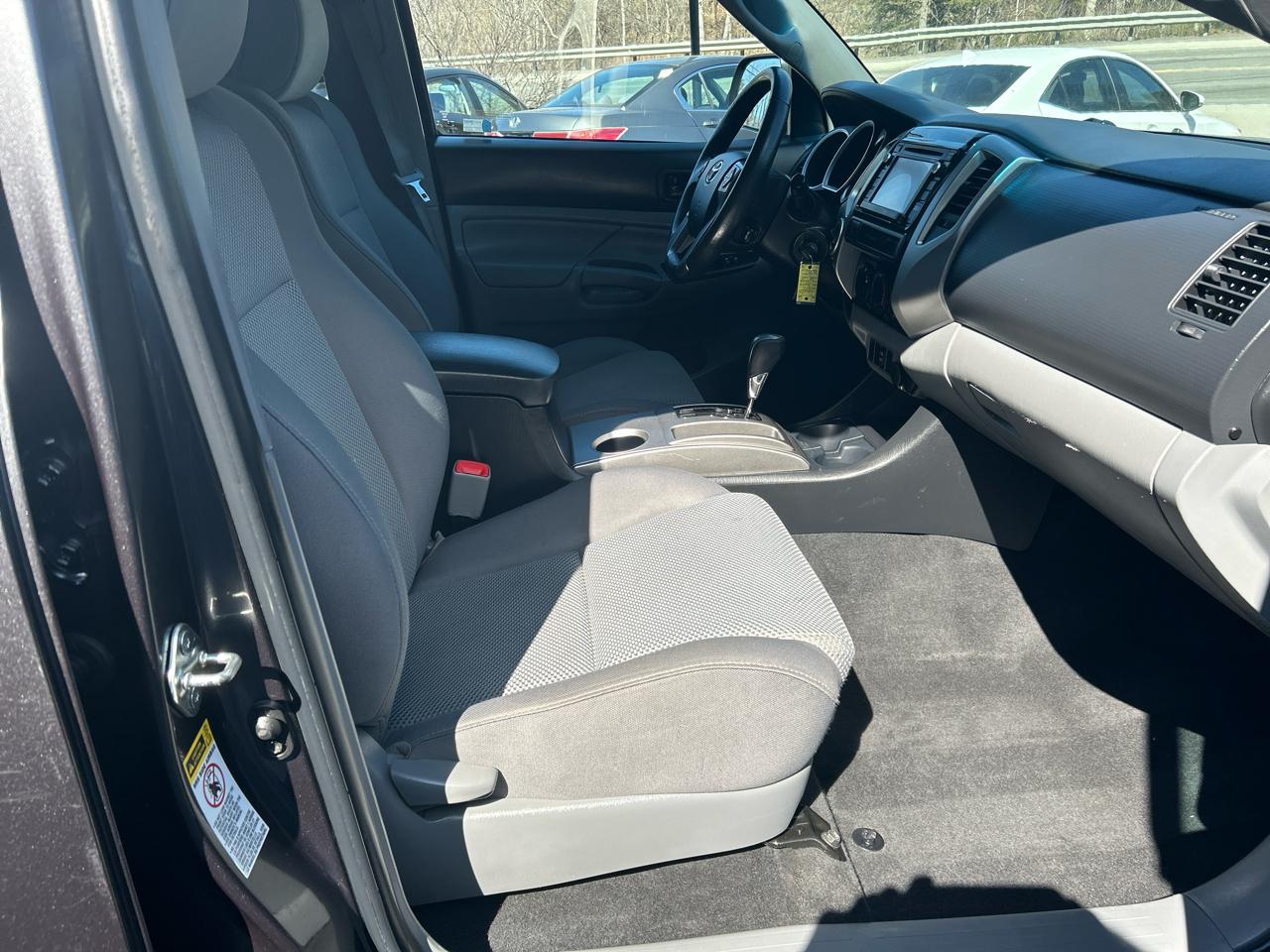 Toyota Tacoma Double Cab Long Bed V6 5AT 4WD 2015