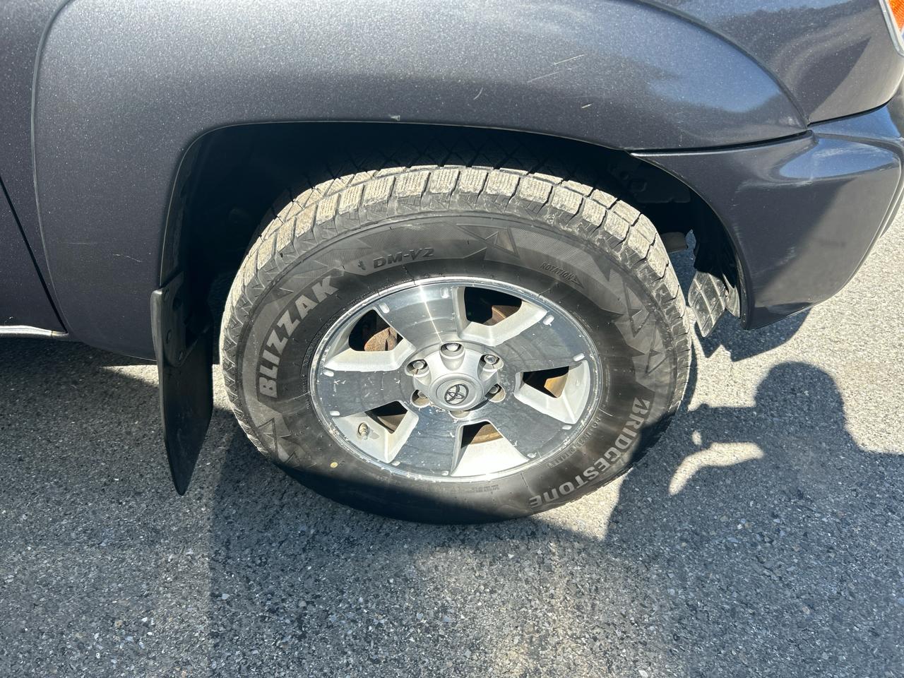 Toyota Tacoma Double Cab Long Bed V6 5AT 4WD 2015