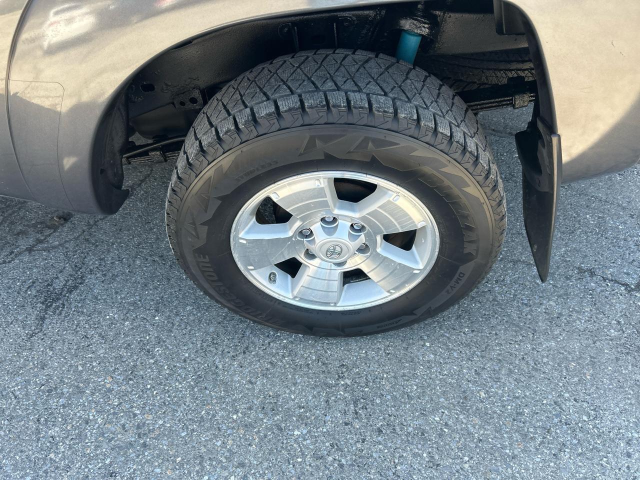 Toyota Tacoma Double Cab Long Bed V6 5AT 4WD 2015