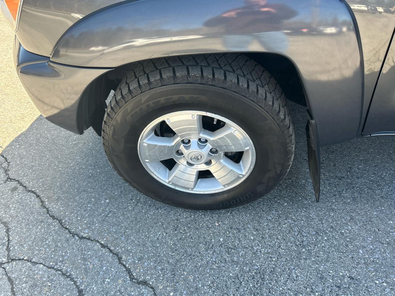 Toyota Tacoma Double Cab Long Bed V6 5AT 4WD 2015