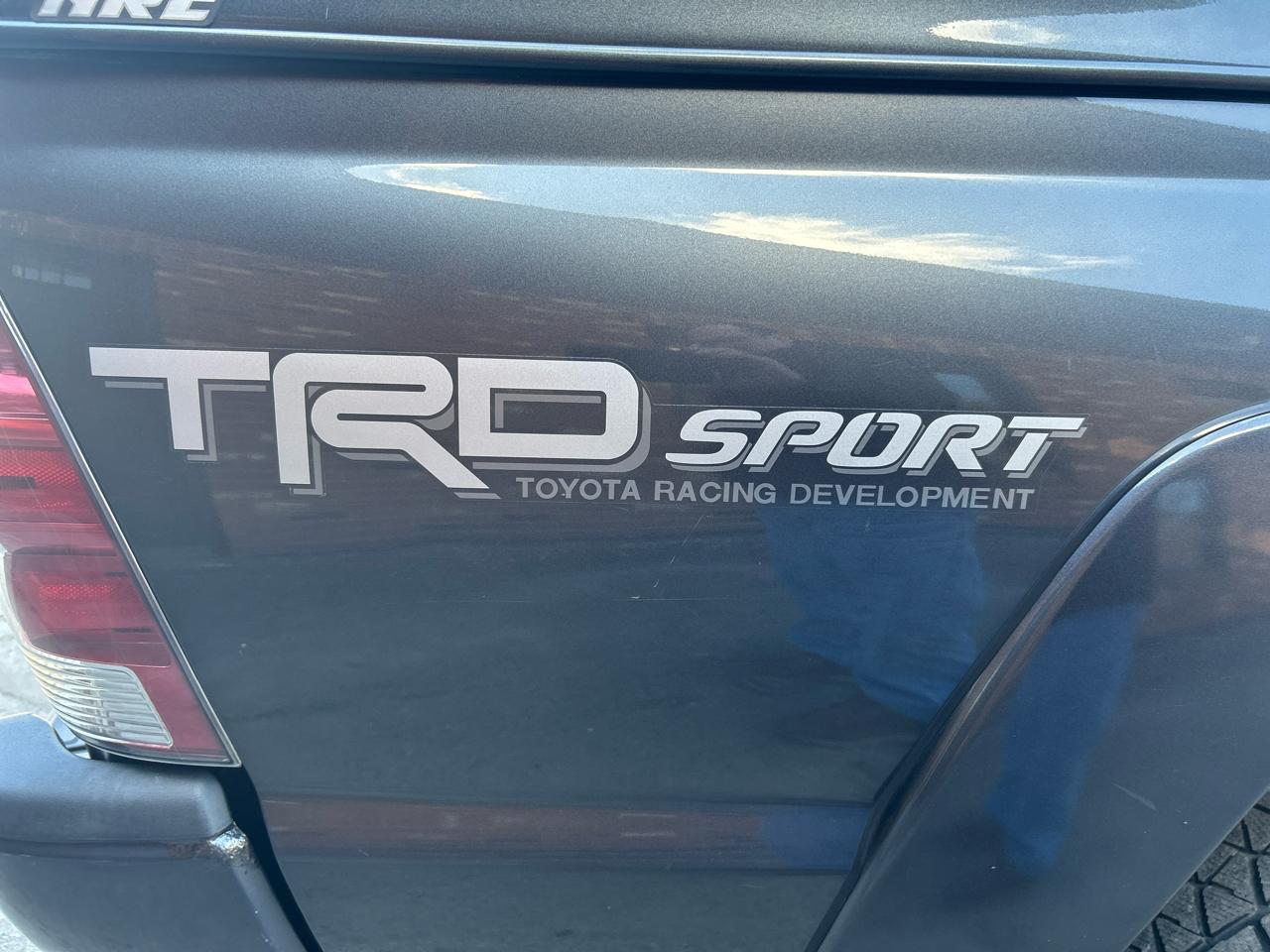 Toyota Tacoma Double Cab Long Bed V6 5AT 4WD 2015