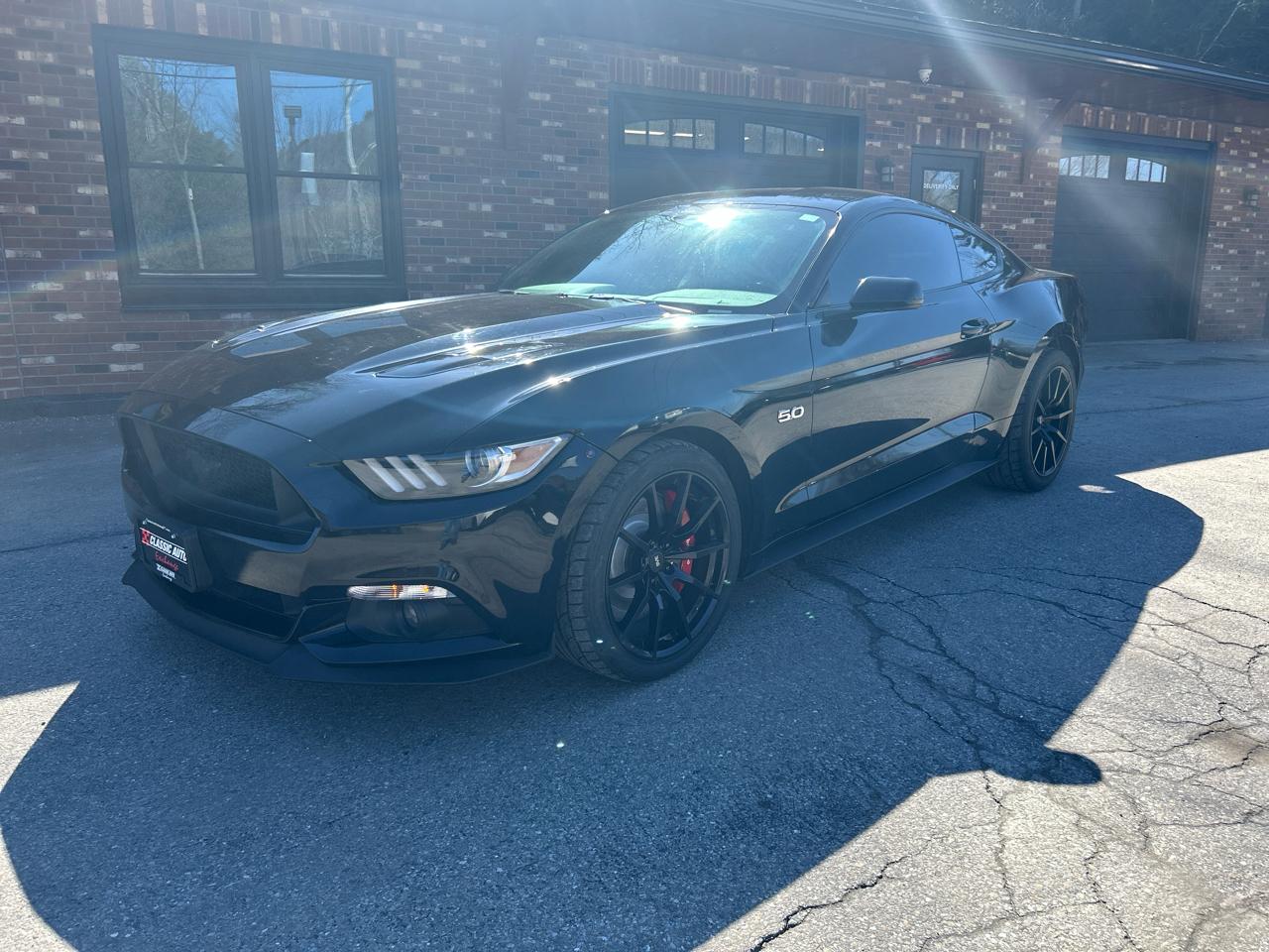 Ford Mustang GT Premium Coupe 2016