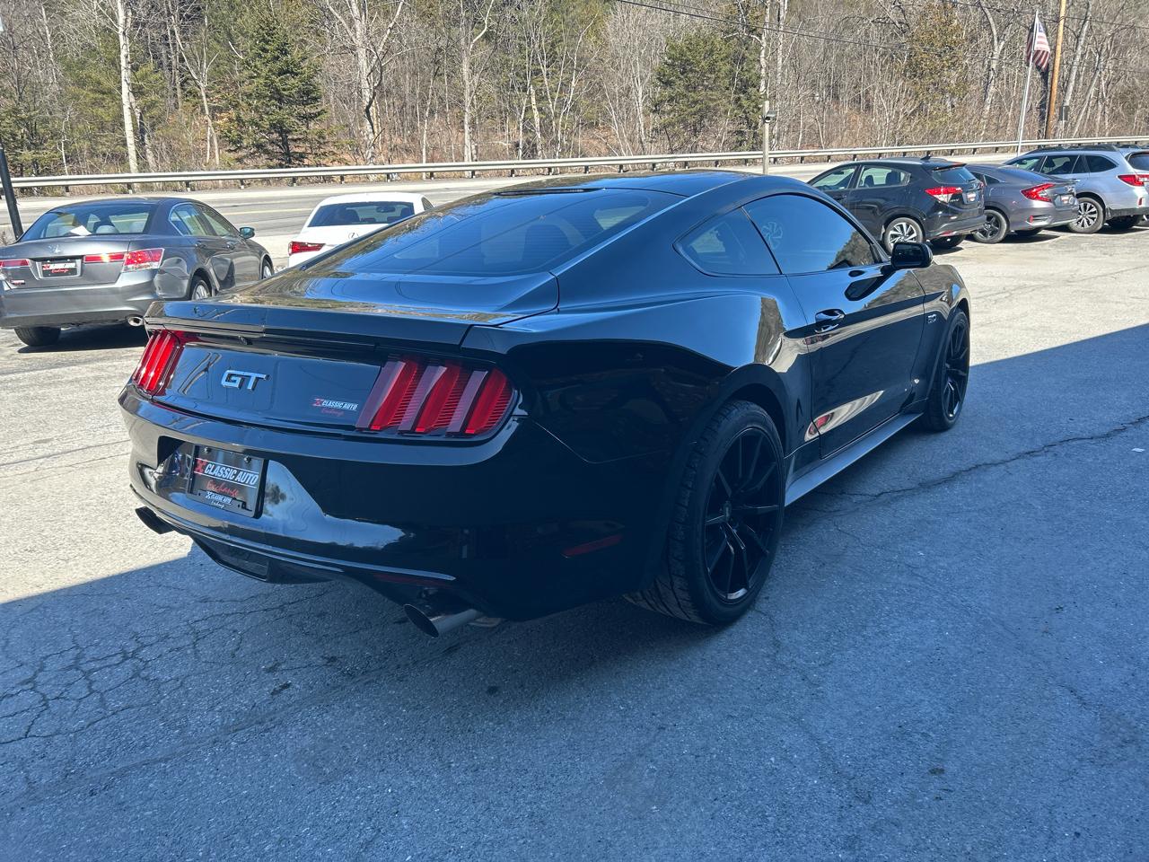 Ford Mustang GT Premium Coupe 2016
