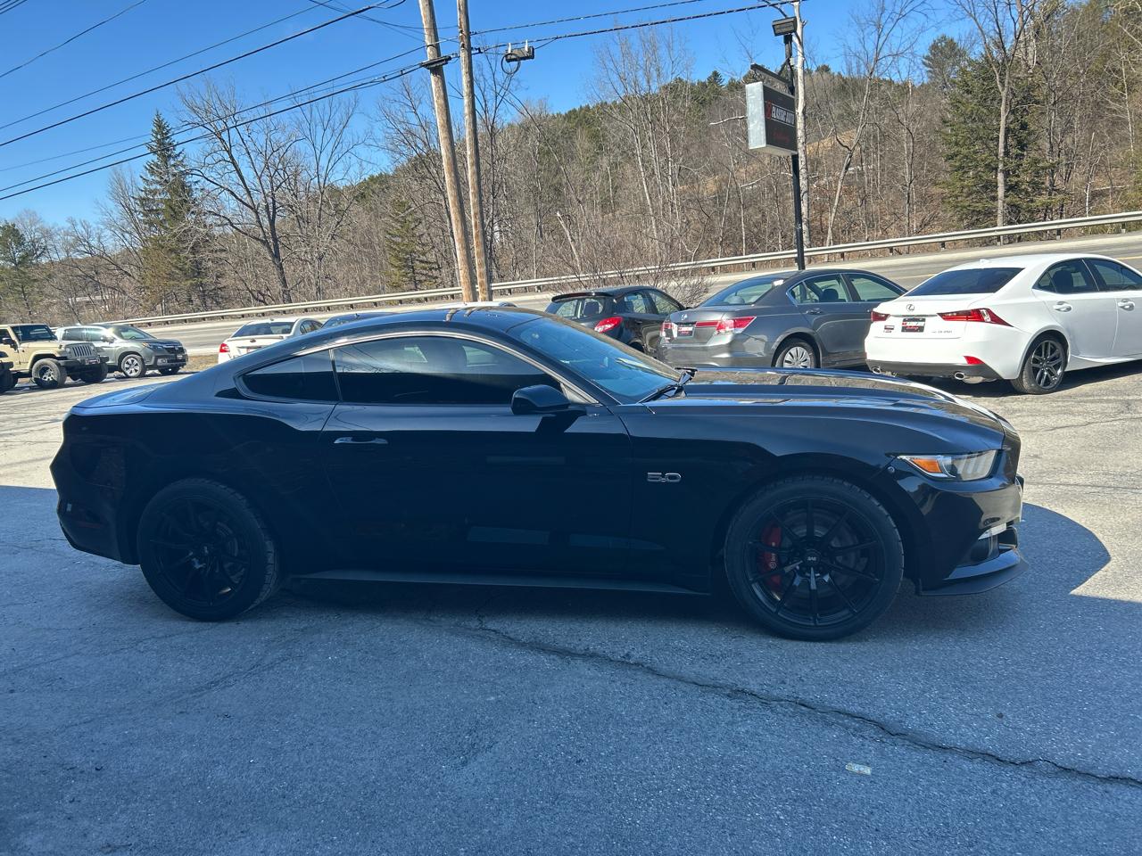 Ford Mustang GT Premium Coupe 2016