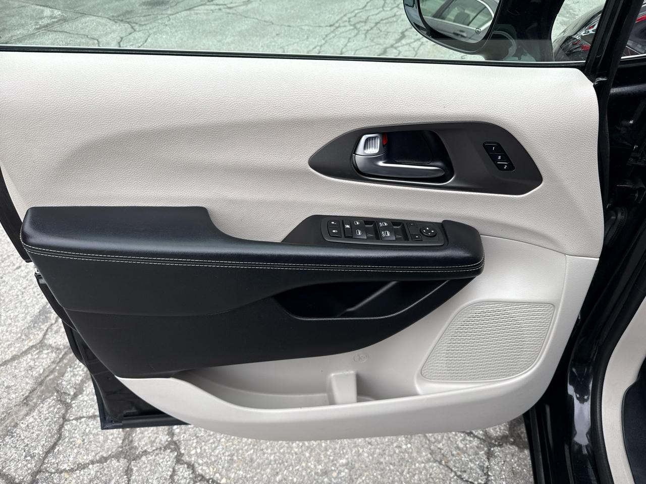 Chrysler Pacifica Touring-L 2022