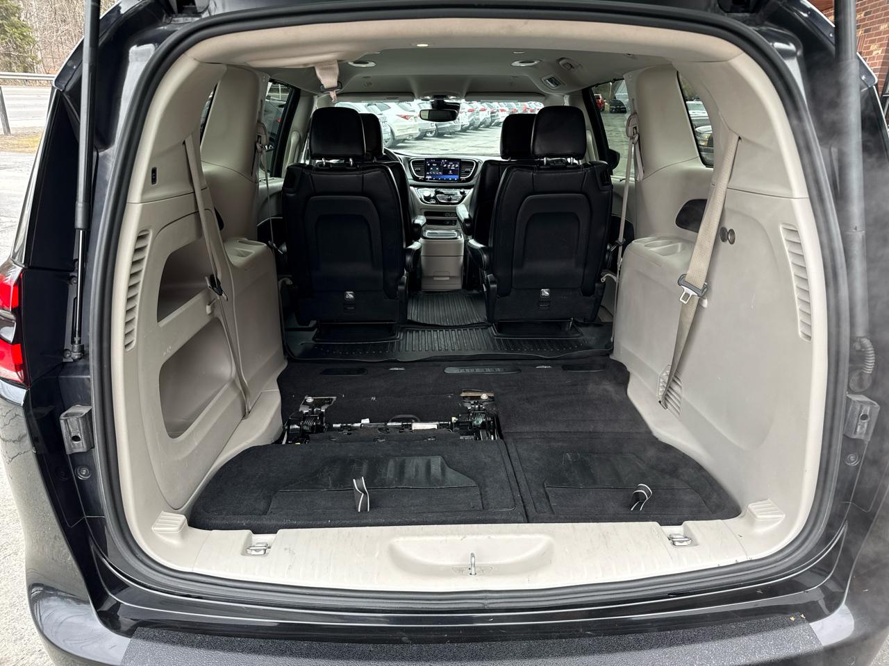 Chrysler Pacifica Touring-L 2022