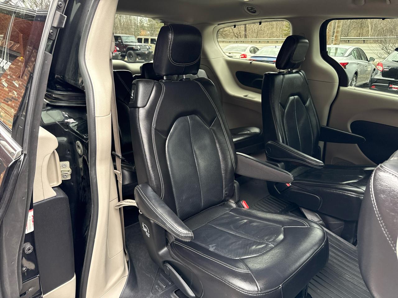 Chrysler Pacifica Touring-L 2022