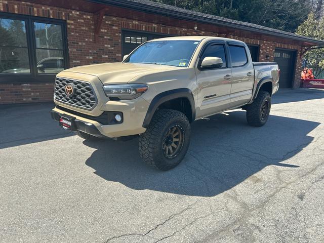 Brown (Beige) 2018 Toyota Tacoma TRD Off Road Double Cab 4WD Pickup Truck Four-Wheel Drive Automatic