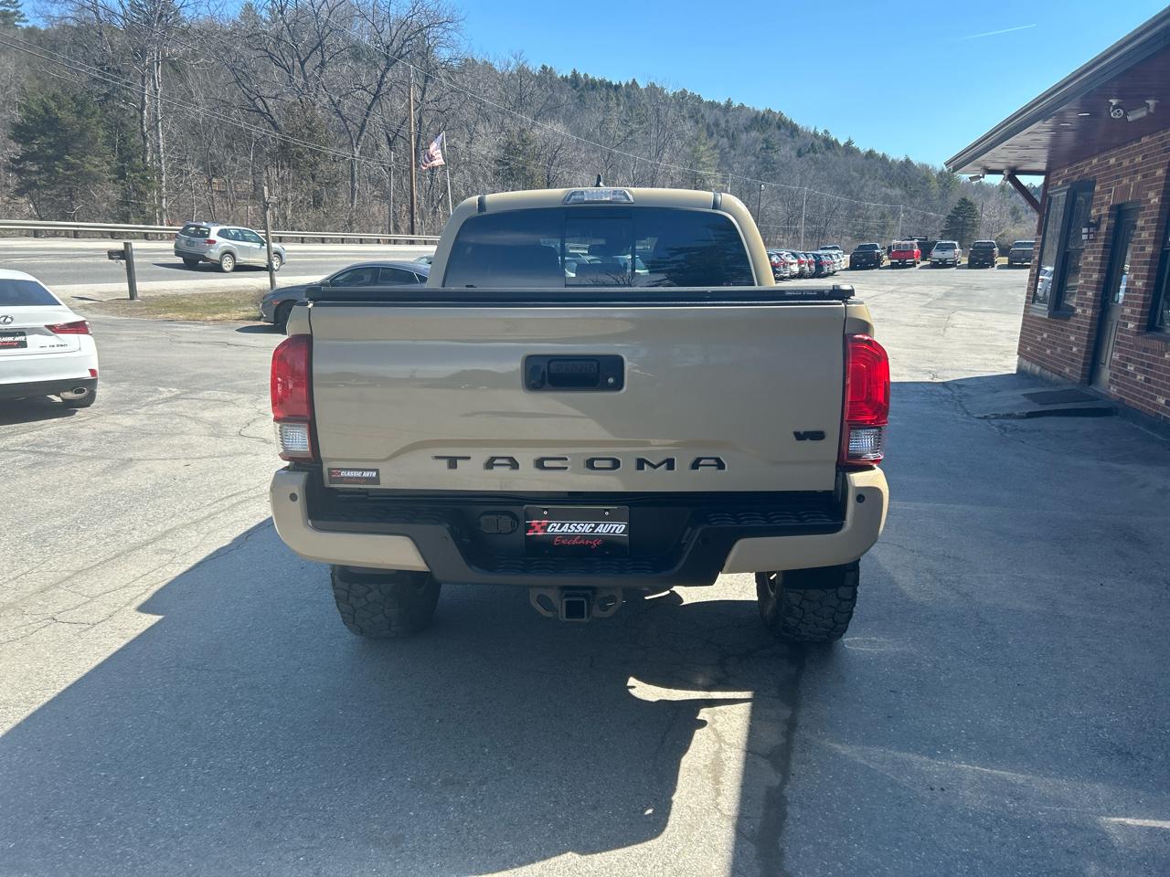 Toyota Tacoma TRD Offroad Dbl Cab 4WD V6 at 2018